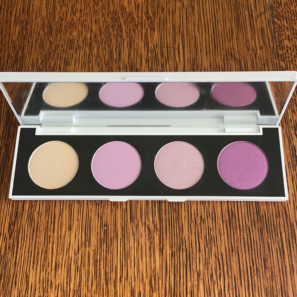 ColourPop feel a way pressed powder palette
